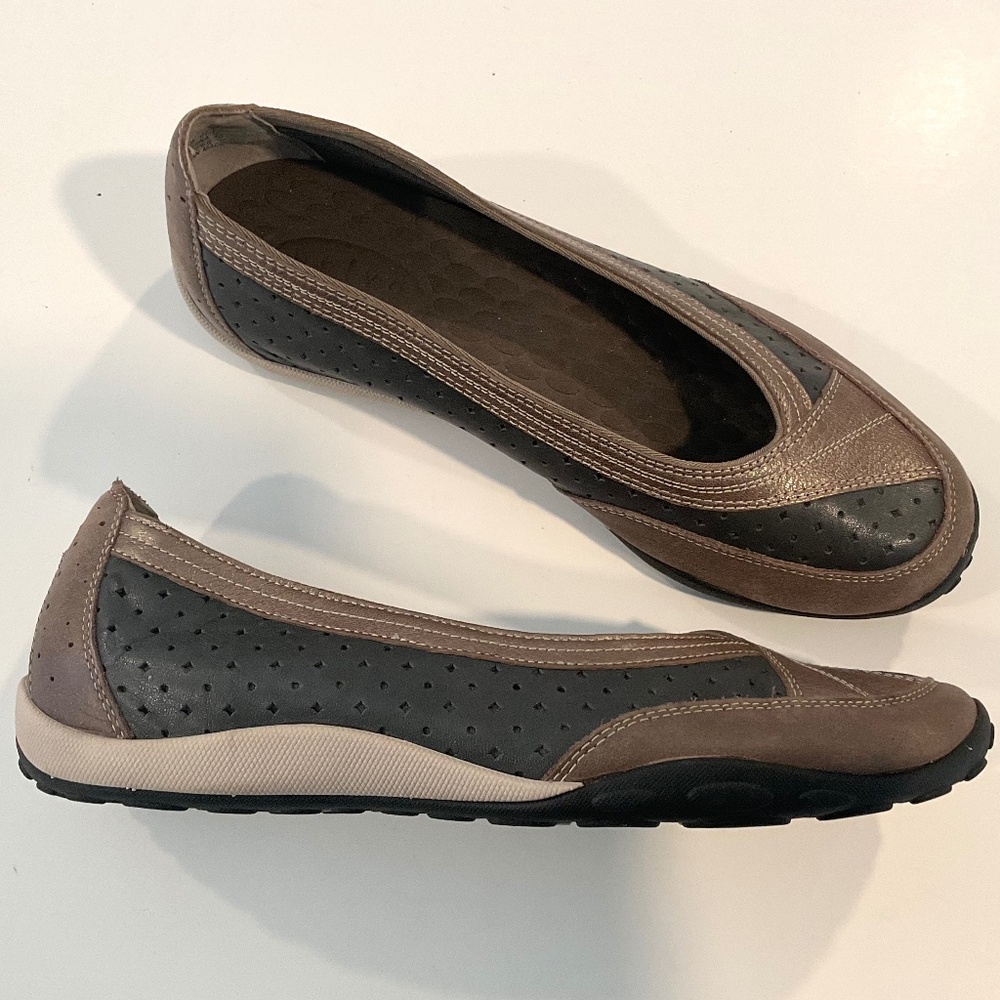 PRIVO By CLARKS Brown Leather Slip On Brown / Bronze Leather Size 8.5 W